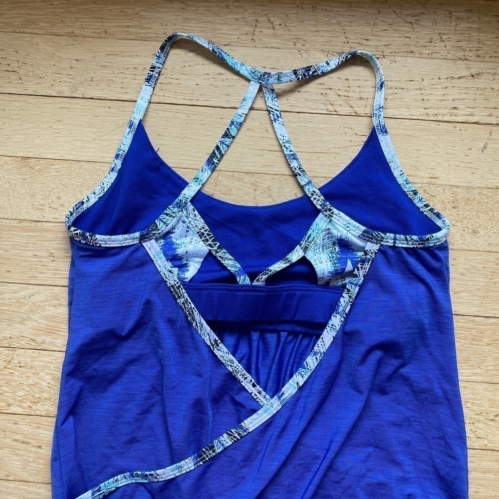 VENUS WILLIAMS Athletic Tank with Shelf Bra - Picture 3 of 5